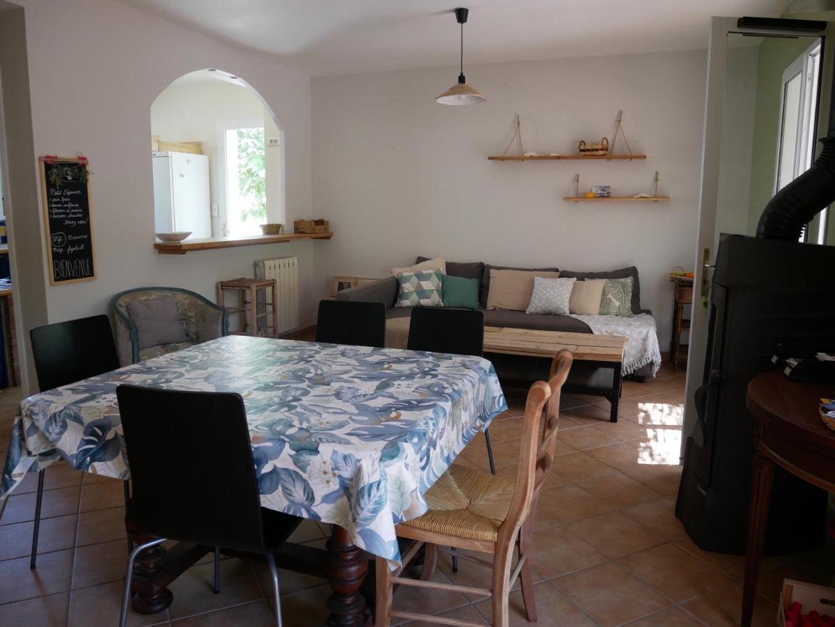 Nature Hostel La Ciotat Buitenkant foto
